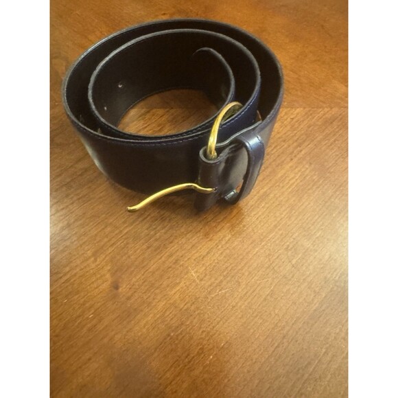 Accessory Lady Navy Blue Leather Belt Size M with Gold Tone Accent Buckle - Picture 9 of 16